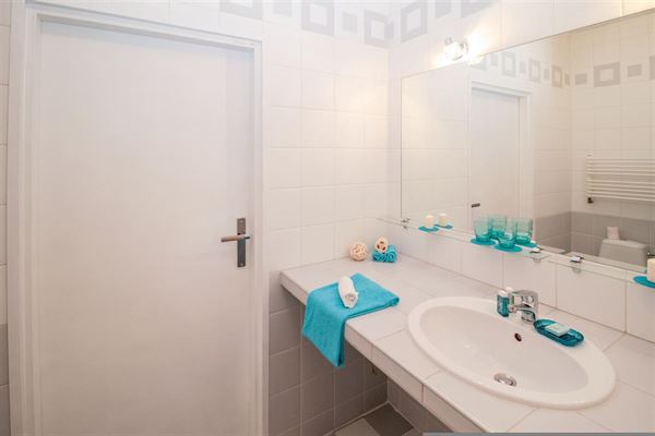 Få et spejl med lys fra Spejlfabrikken