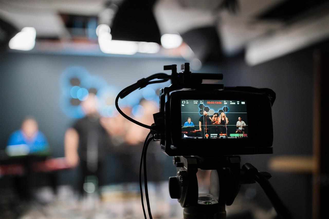 Produktion af live stream – professionelt setup med det rigtige team i ryggen